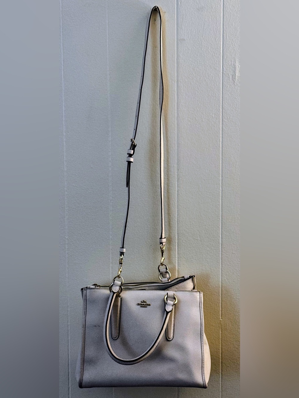 Coach off white Leather Crossbody Bag with Gold Hardware